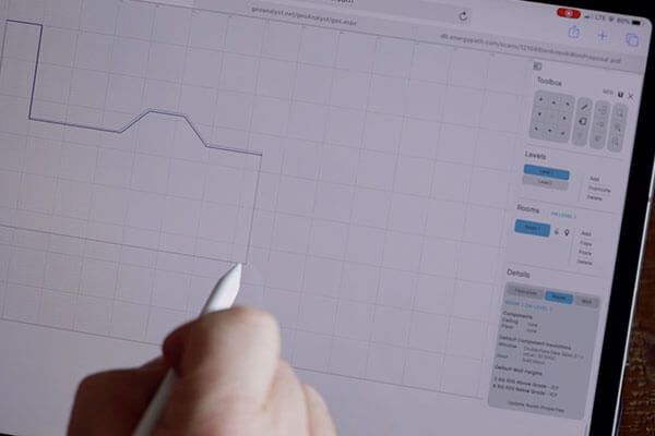 Customer using Enersketch Pro on an Ipad
